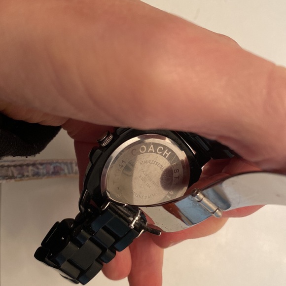 Black Coach watch, lightweight, great condition, hardly any wear. - Picture 4 of 8